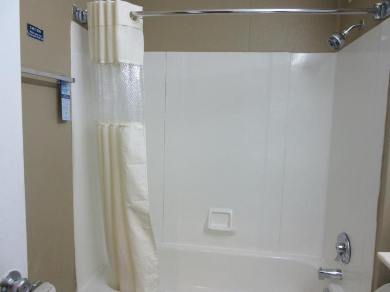 Microtel Inn & Suites By Wyndham Columbia Fort Jackson N Bagian luar foto